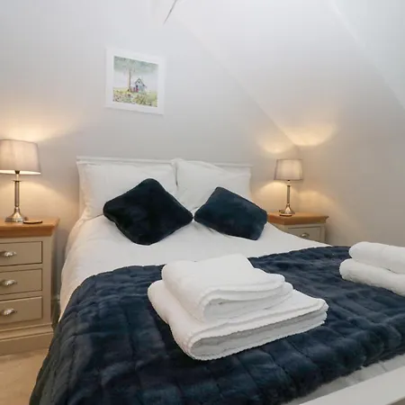 Holiday home Heatherlea